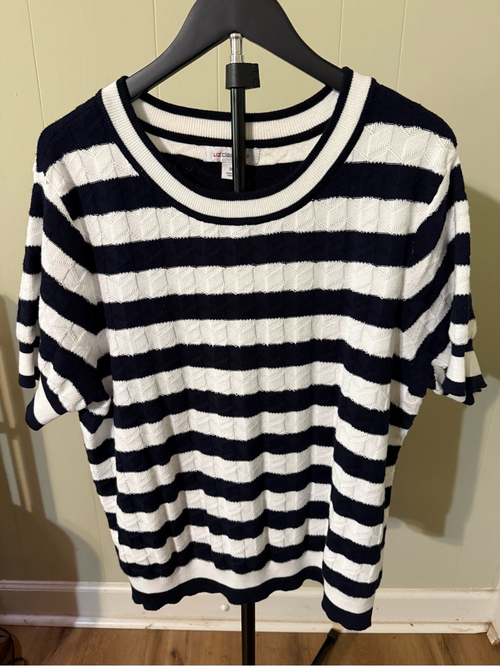 Liz Claiborne Navy and White Striped Women’s Short Sleeve Sweater 1X